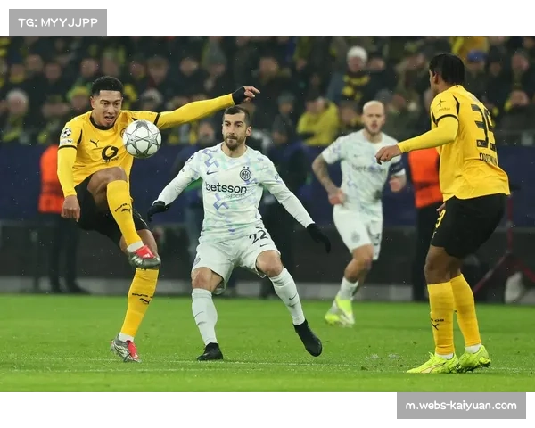 国际米兰客场两球完胜多特蒙德 锁定附加赛资格